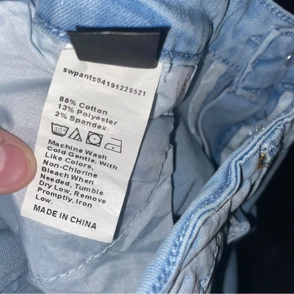 Shein Flare Light Wash Stretchy Women’s Jeans - Picture 8 of 9